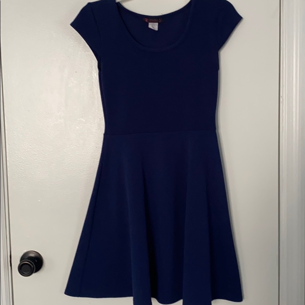 Casual/semi-formal flowy dress